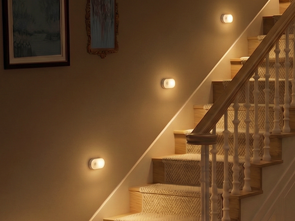 portable step night light with rechargeable
