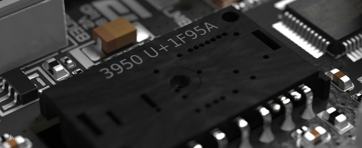 30K CPI, 20,500 FPS, 50G acceleration—locked in for ultra-accurate, pro-level tracking.