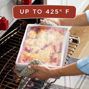Reusable silicone lid for 9×13 baking pan in oven