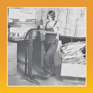 black and white image of women in post office proving that bostitch staples b8 date back from 1800s