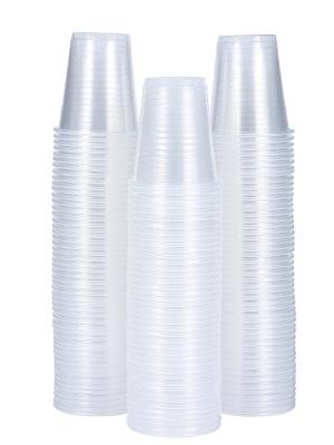 diaposable plastic cups