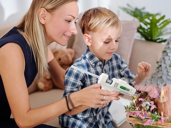 GLUE GUNS