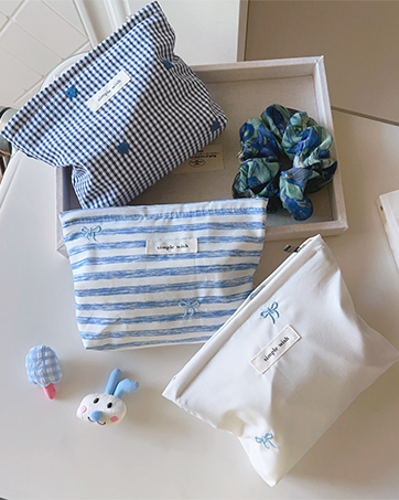 Small makeup bag