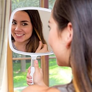 hand mirror