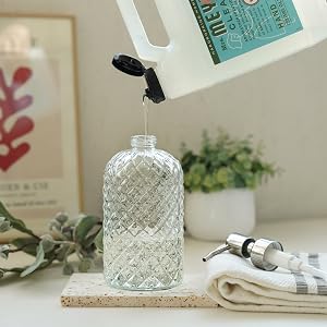 Hand soap dispenser