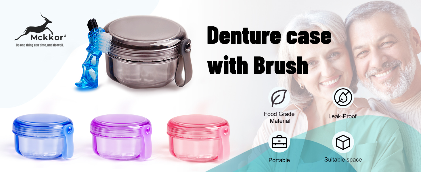 denture case with brush