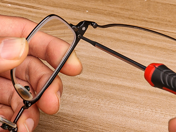 eye glass repairing kit
