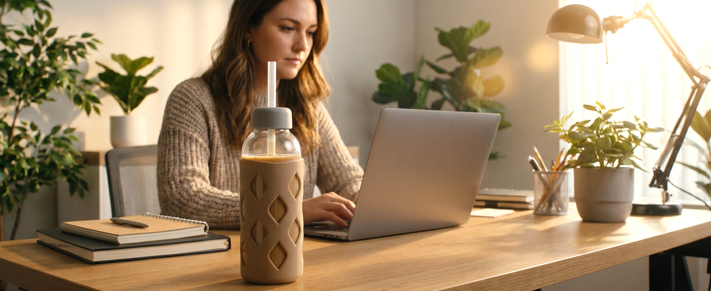 16oz glass water bottles with protective sleeve,leak proof,glass juice bottles with caps and straws