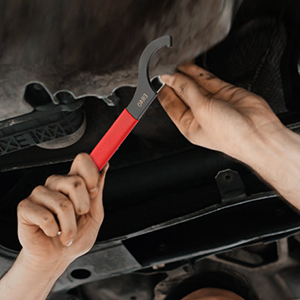 universal spanners