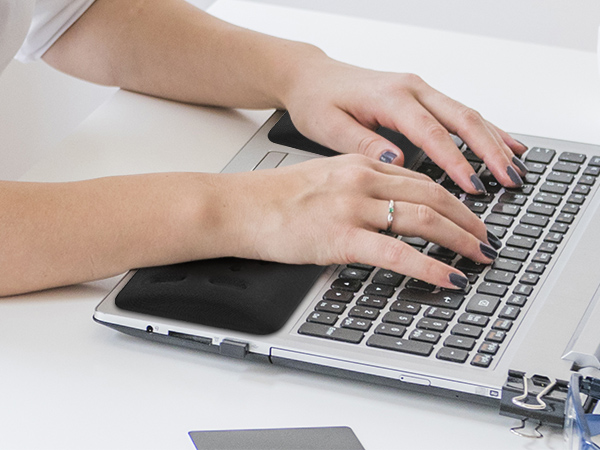 keyboard wrist rest for laptop