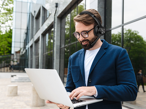 headsets with microphone for work