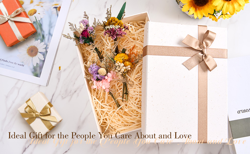 Charming Dried Flowers Bouquet for Vase