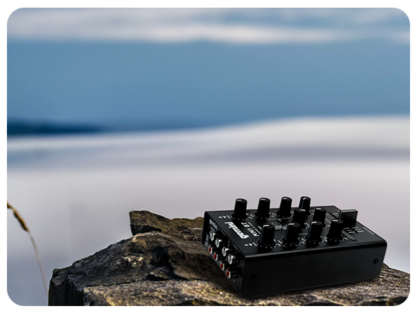 dj board,dj starter equipment,dj setup,dj console,dj headphones