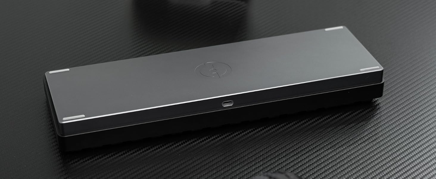 black keyboard