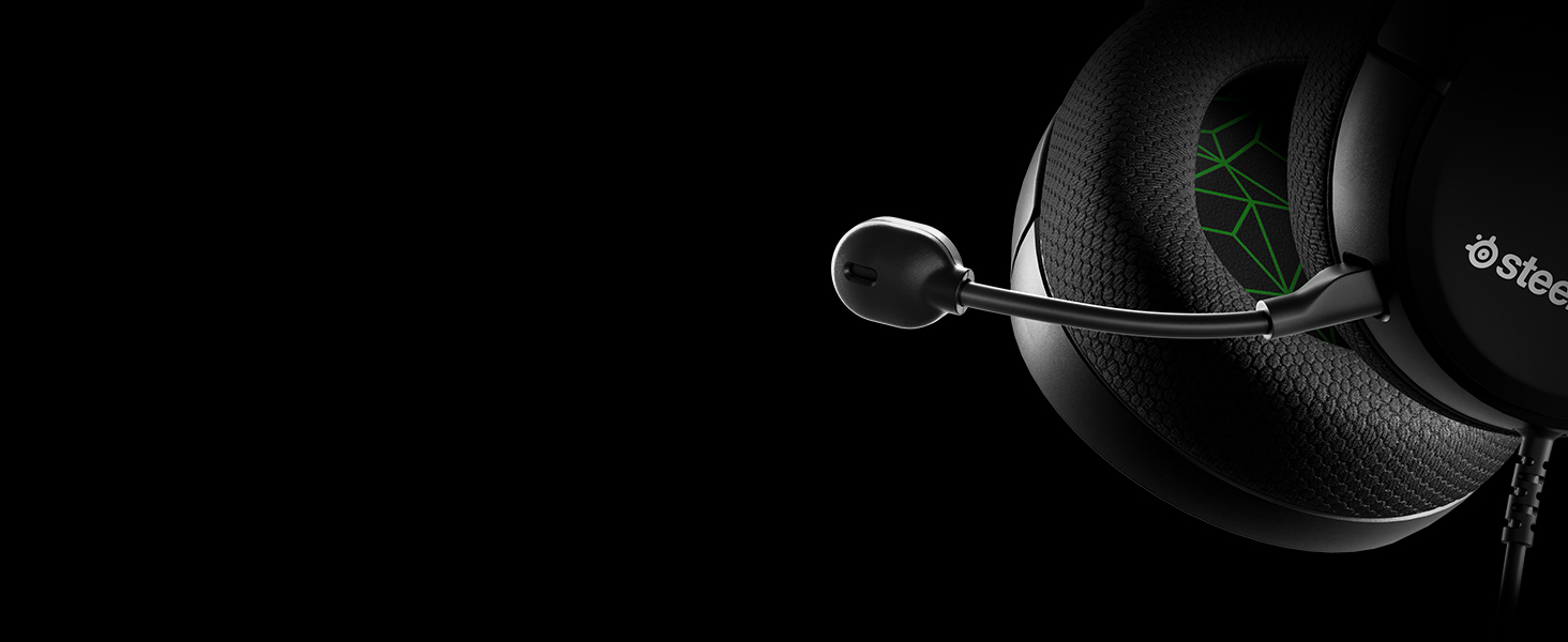 -Arctis 1 headset with ClearCast microphone