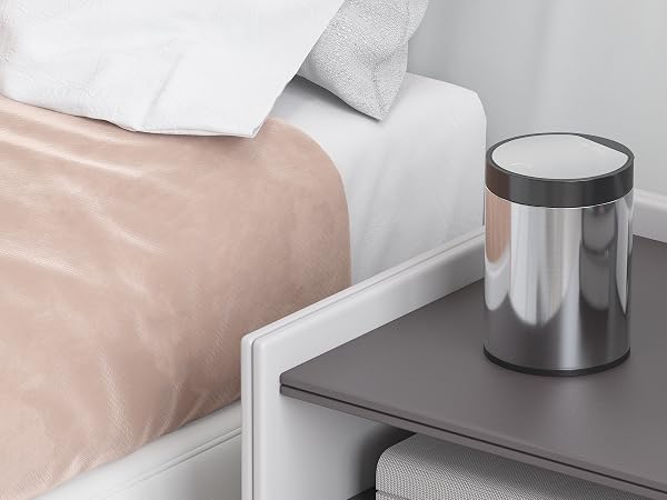 Trash Can with Lid