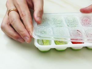 TRAY