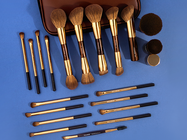 makeup brush