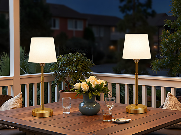 Outdoor terrace table lamp