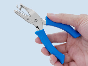 1/4 hole puncher