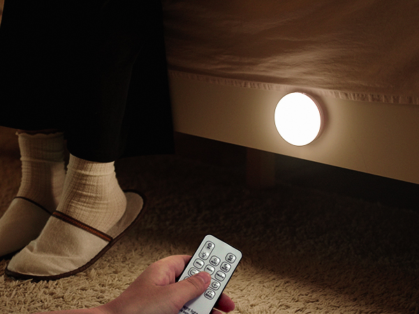 puck lights with remote 9-1