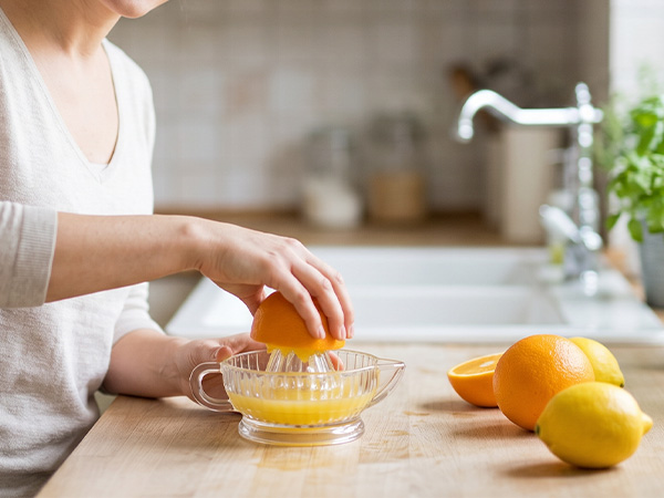 Manual Glass Lemon Squeezer Citrus Juicer Reamer