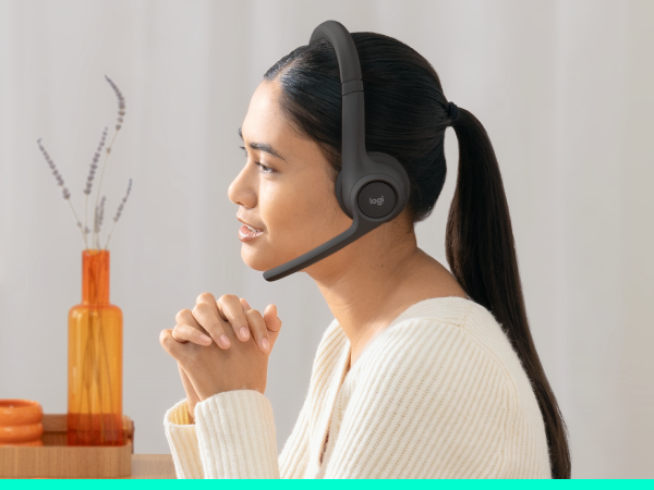 Logitech Zone 300 Wireless Bluetooth Headset With Noise-Canceling Microphone