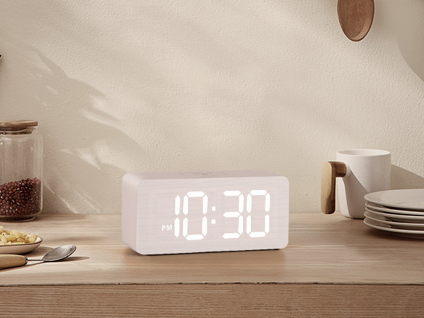 desk clocks for bedrooms