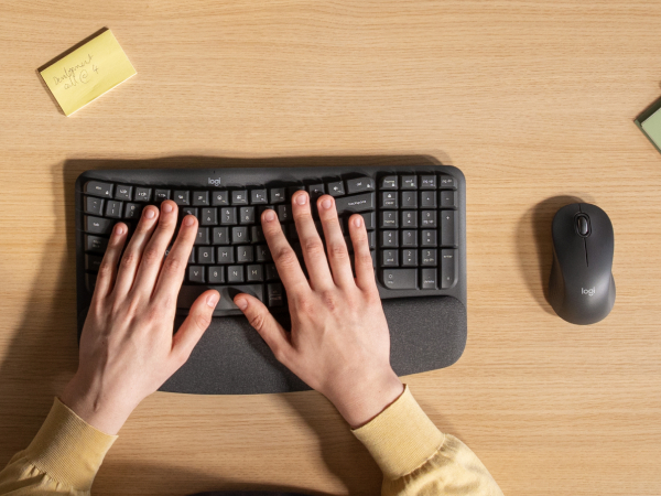 Wave Keys MK670 Combo, Wireless Ergonomic Keyboard with Signature M550 L Wireless Mouse