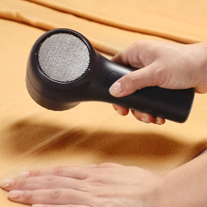 Versatile and practical anti-static brush