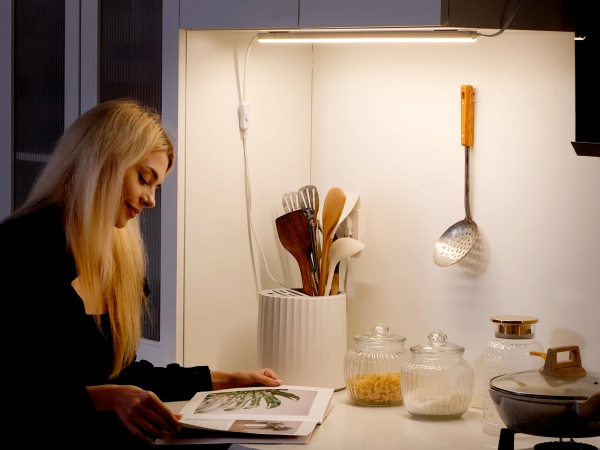 under cabinet lighting