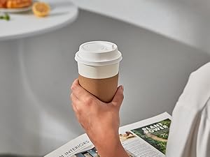 coffee cups with lids