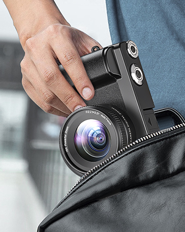 compact travel camera