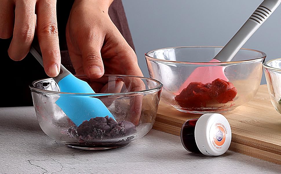Mixing Colors for Baking
