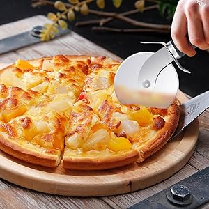 pizza cutter