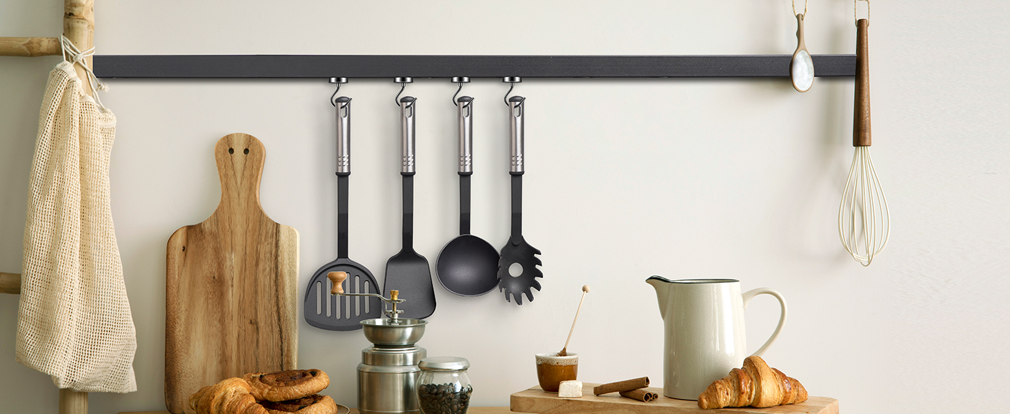 magnets with hooks