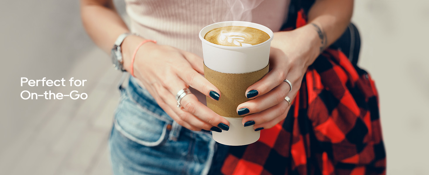coffee cups with lids