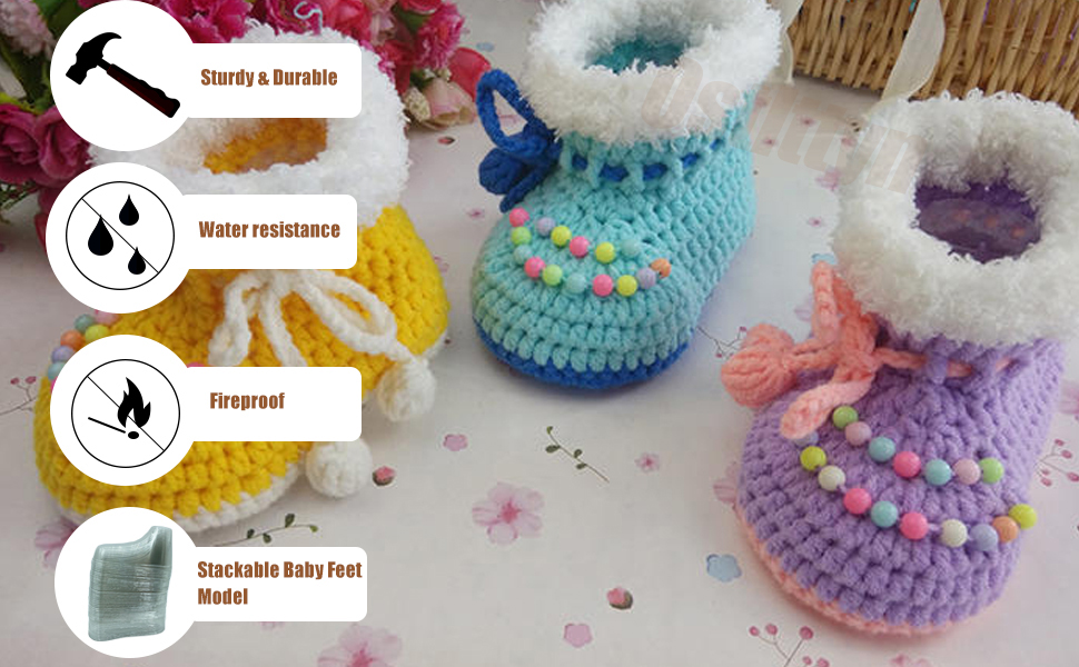 baby_shoes_baby_sock_shoes_crochet_plastic_baby_feet_display