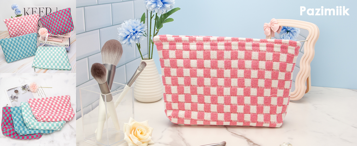 KNIT MAKEUP BAG