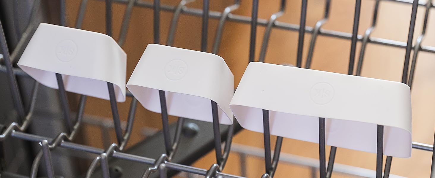 Square and rectangle silicone baking cups in dishwasher
