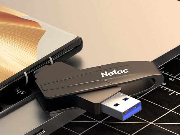 USB 3.2 flash drive