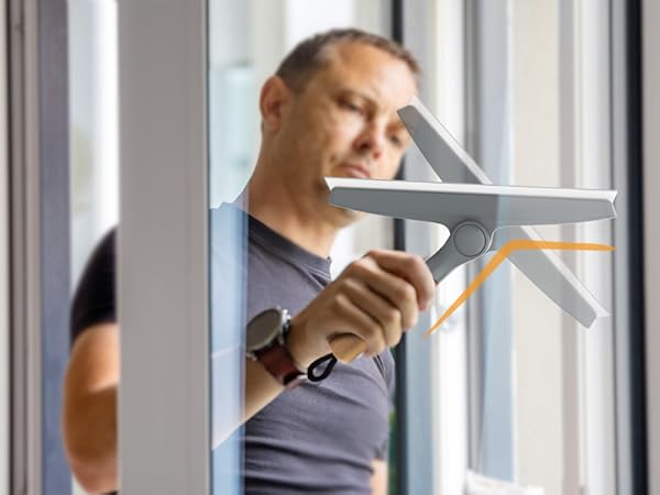 Pivoting bamboo handlefor adjusting to yourdesired angle.