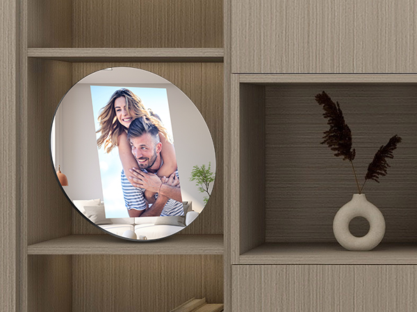 digital picture frame