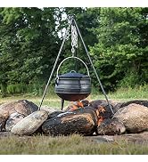 Lehman's Campfire Cooking Kettle Pot - Cast Iron Potje Dutch Oven with 3 Legs and Lid, 10.5 inch,...