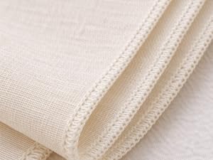Cleanly stitched edges help prevent fraying and support repeated use over time.