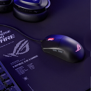 Side view of the ROG harpe mini core on the desk on top of a ROG mousepad
