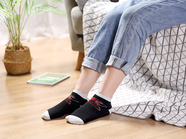 Eyean Kids Ankle Cotton Socks Cute Animal Pattern Soft Non Slip Boys Girls No Show Socks 6 Pairs