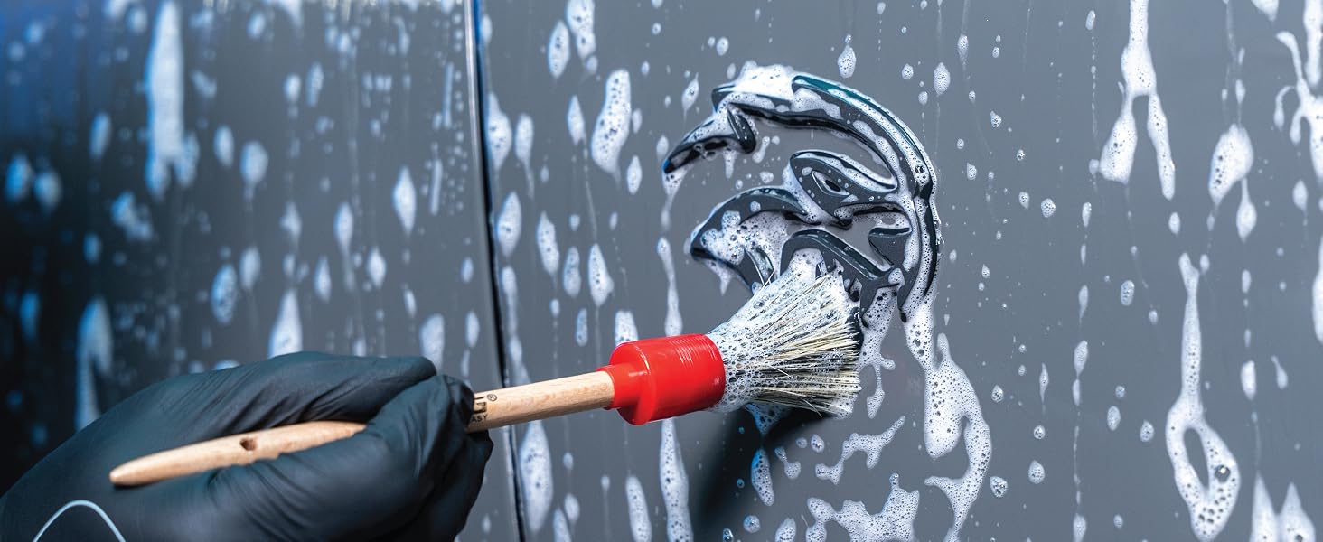 VK detail brush