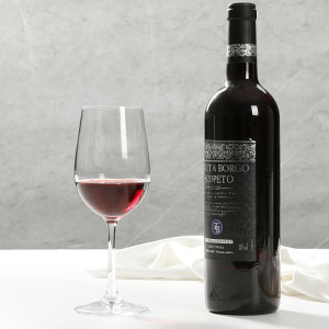 modern wine glasses