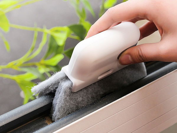 window cleaning brush